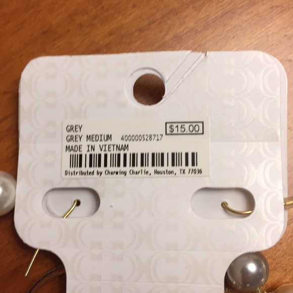 Necklace and earring set - Picture 5 of 5